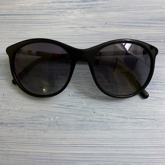 Burberry Accessories - Burberry Sunglasses